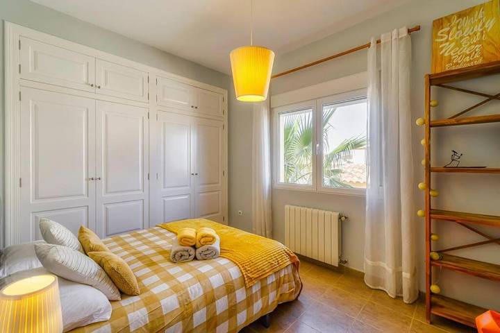 Casa rural para 8 personas, con piscina además de jardín y vistas en Los Alcázares - 4