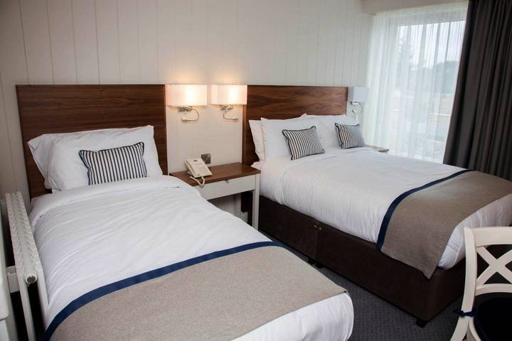 Hôtel pour 3 personnes, avec jardin dans Dunglow - 2