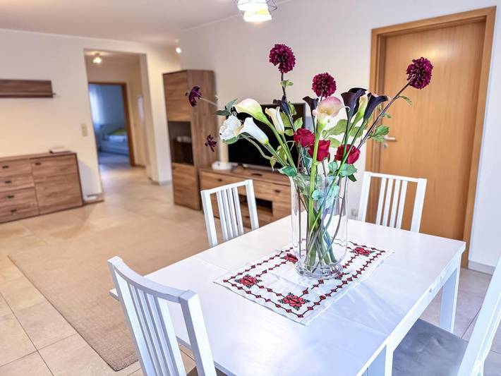 Appartement de vacances pour 6 personnes, avec Balcon ainsi que Terrasse et Vue
