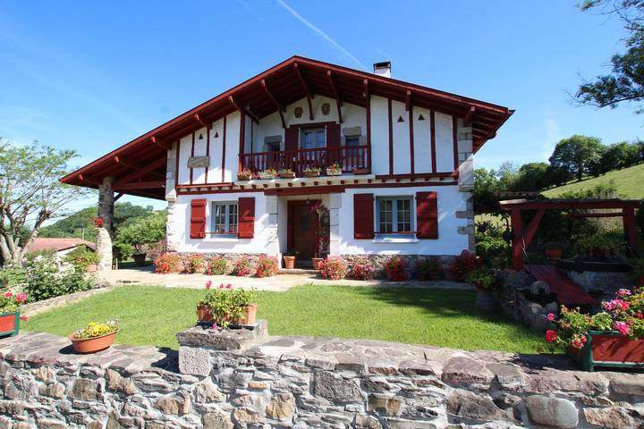 Gîte pour 5 personnes, avec Terrasse et Jardin