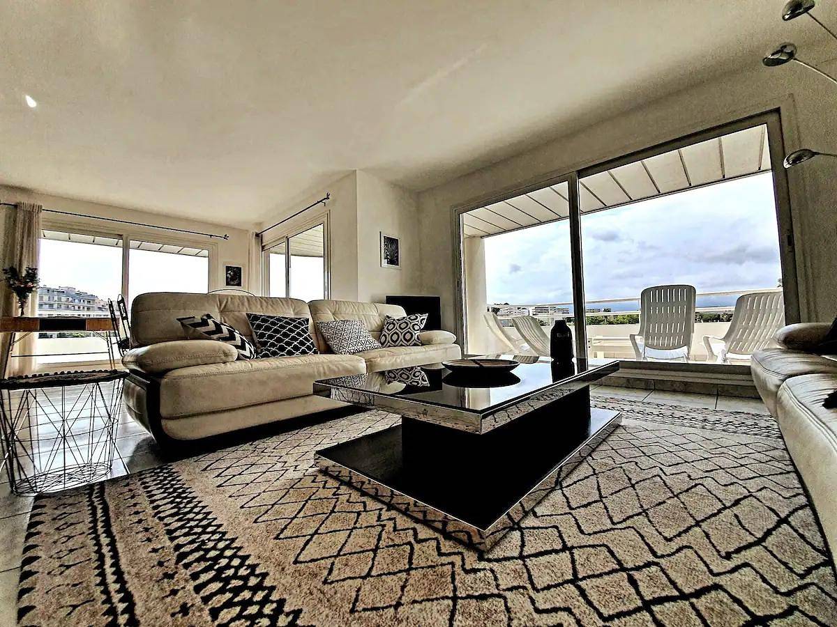 Apartamento entero, Le Soleau Méditerranéen - Proche Port avec Parking in Antibes, Region de Cannes