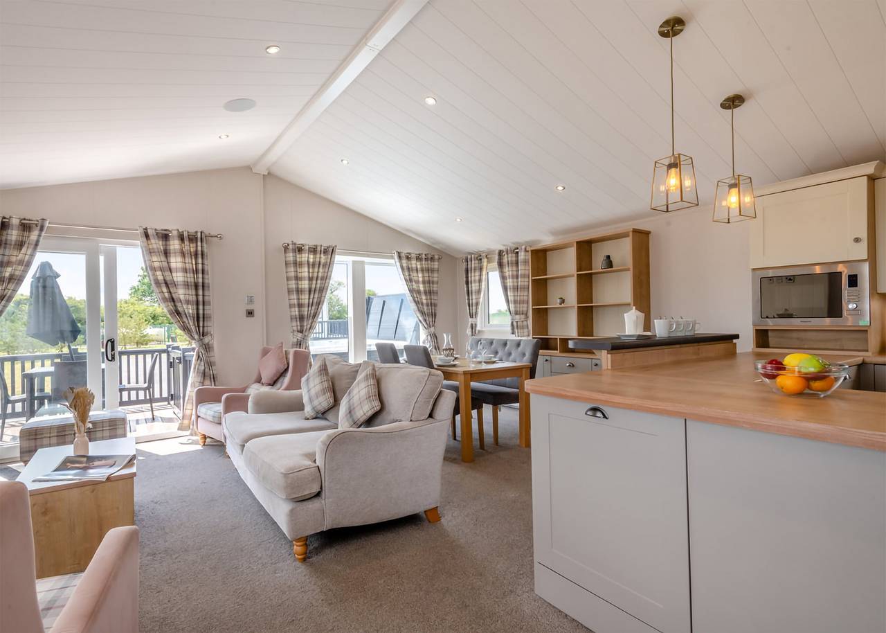 Deluxe Lodge with parking, ensuite & decking in California (Great Yarmouth), Great Yarmouth