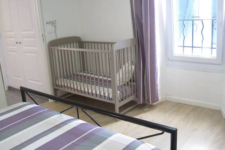 Gîte pour 4 personnes, avec terrasse ainsi que piscine et jardin à Montséret - 3