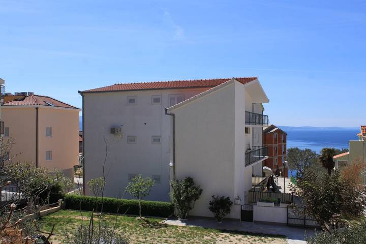 Ferienwohnung für 8 Personen, mit Balkon/Terrasse in Omis - 2