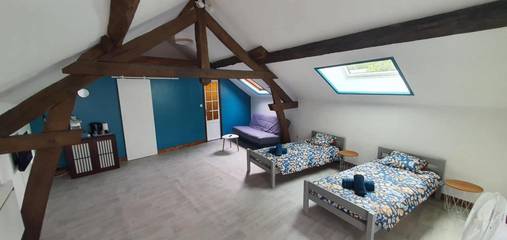 Gîte pour 2 personnes, avec vue sur le lac et vue ainsi que jardin et terrasse à Saint-Vaury