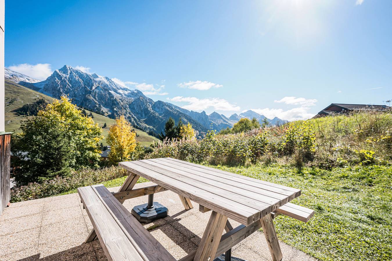 Apartamento entero, Apartamento 'La Cabane De Merdassier' con Balcón y Wi-Fi in Manigod, Región de Annecy