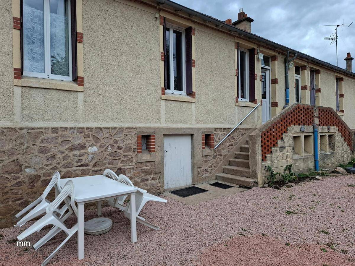 Appartement entier, Les Bleuets in Lapalisse, Région de Vichy