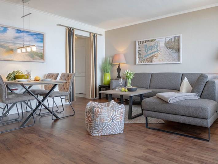 Ganze Ferienwohnung, Dwarslöper 2 - 2 Zimmerwohnung am Strand - Hervorragender Meerblick aus der 5. Etage in Westerland, Sylt (Gemeinde)