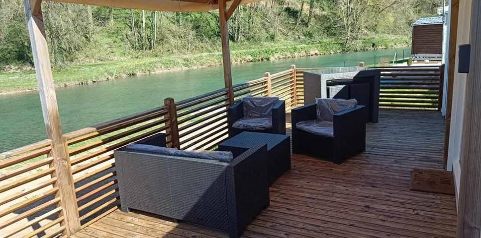 Gîte pour 6 personnes, avec Terrasse ainsi que Jardin et Vue dans Enquin-sur-Baillons