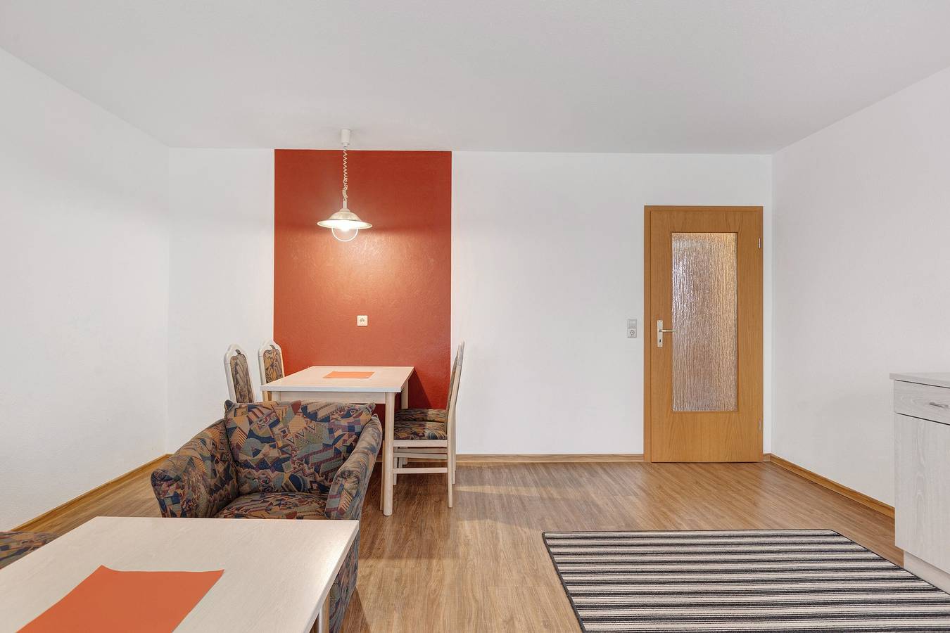 Ganze Wohnung, Apartment 26 mit Dreiweltencard und Balkon - nur 2 Gehminuten vom Solemar entfernt in Bad Dürrheim, Mittlerer Schwarzwald