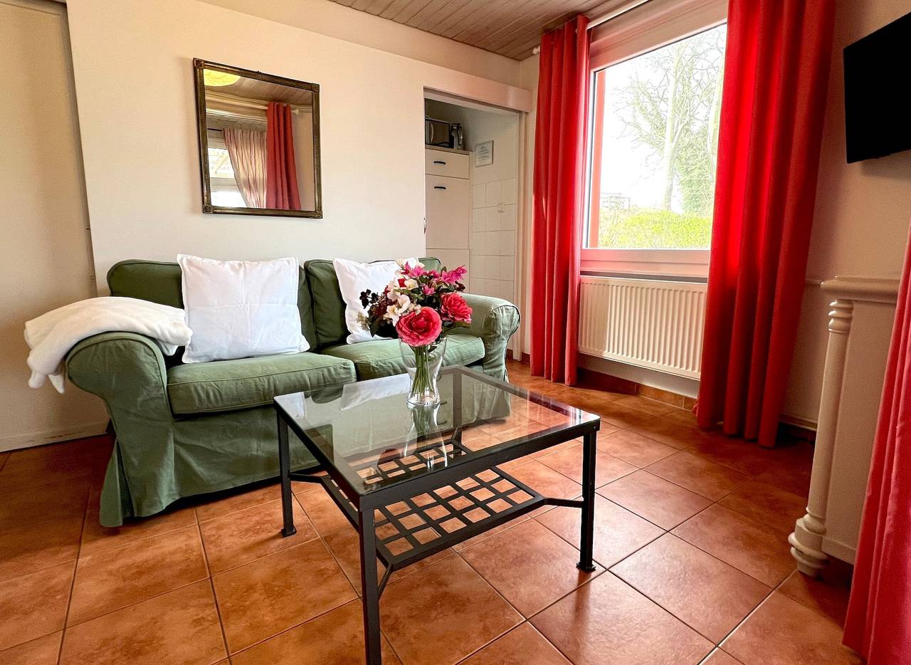 Entire holiday apartment, Holiday apartment for 2 people with garden in Altenhof (Schorfheide), Rendsburg-Eckernfoerde region