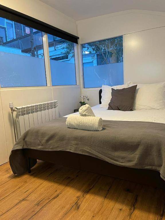Geheel vakantieappartement, Deluxe Double Room with Shower in Delft, Stadsgewest Haaglanden