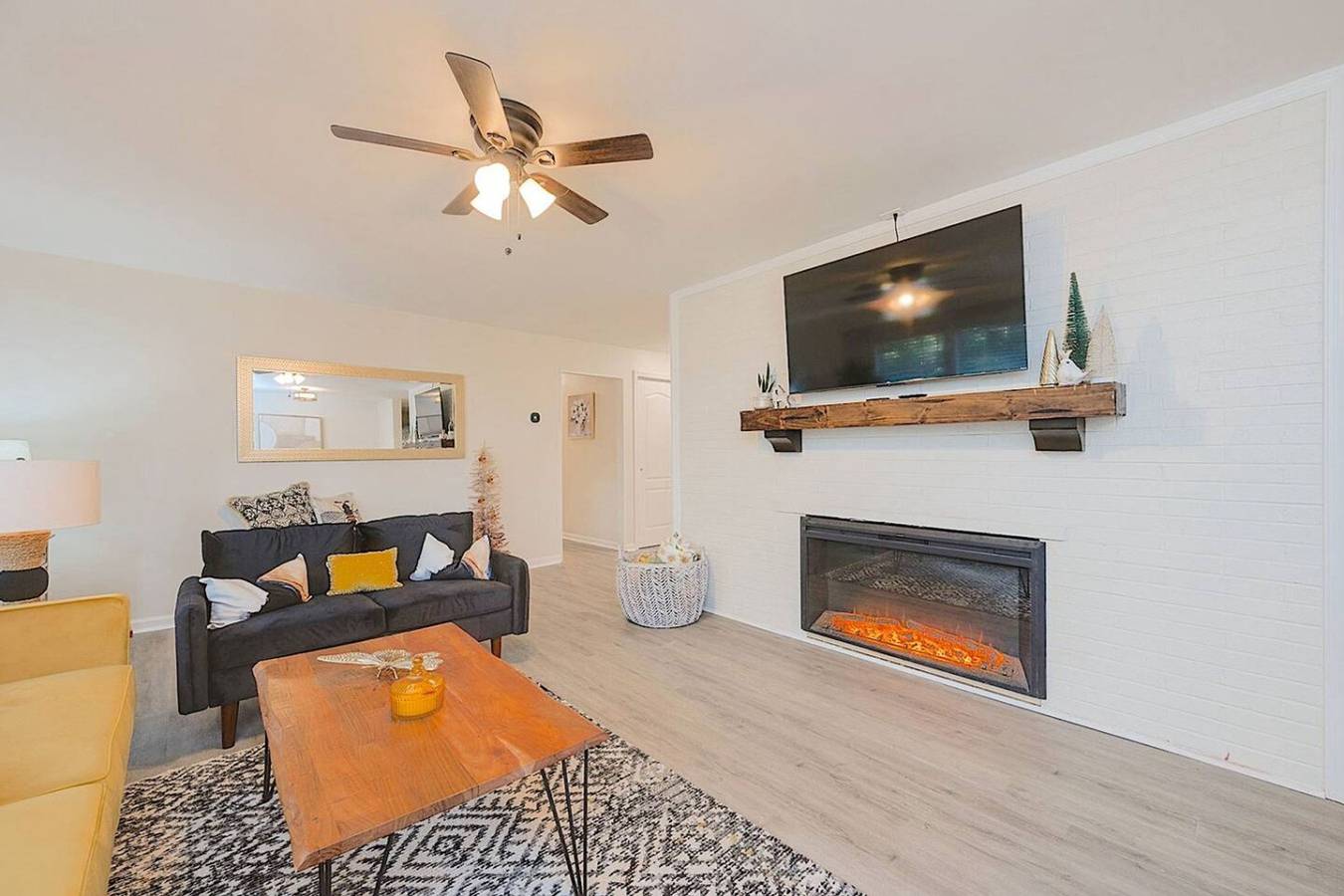 ~The Beehive! | New 4 Bedroom Listing Next to Cnu! in Newport News, Newport News City