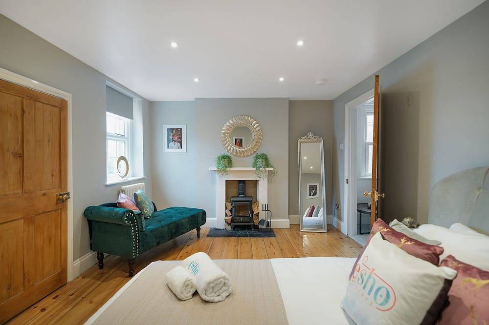 Huge house free parking Tv Wifi in Gloucester (UK), Gloucestershire