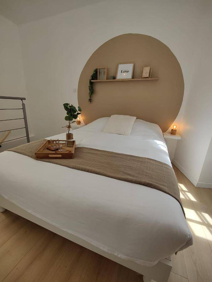Appartement entier, One-Bedroom Apartment in Saint-Jean-d'Angély, Région de Saint-Jean-d'Angély