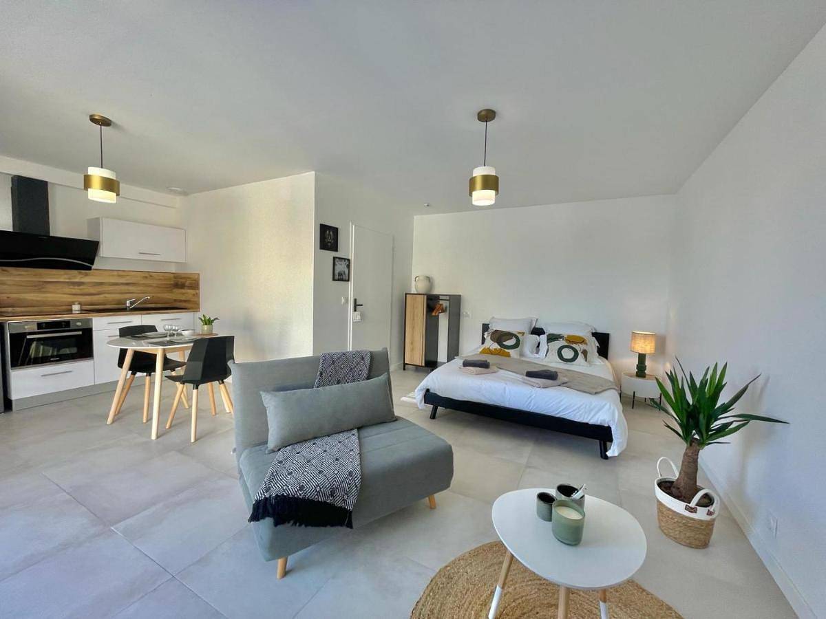 Studio Apartment in Lunel-Viel, Côte méditerranéenne (France)