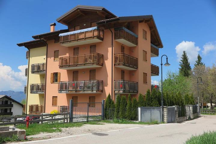 Gîte pour 7 personnes, avec jardin et vue, animaux acceptés dans Serrada - 2