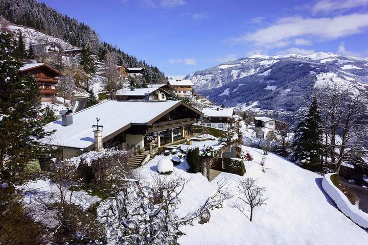 Ferienwohnung für 5 Personen, mit Seeblick und Garten, kinderfreundlich in Zell am See