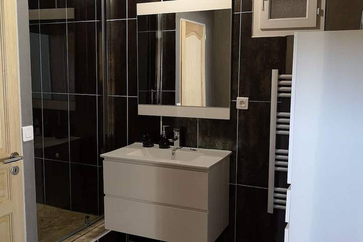 Location de vacances pour 4 personnes, avec jardin ainsi que jacuzzi et terrasse, animaux acceptés à Mornas - 3