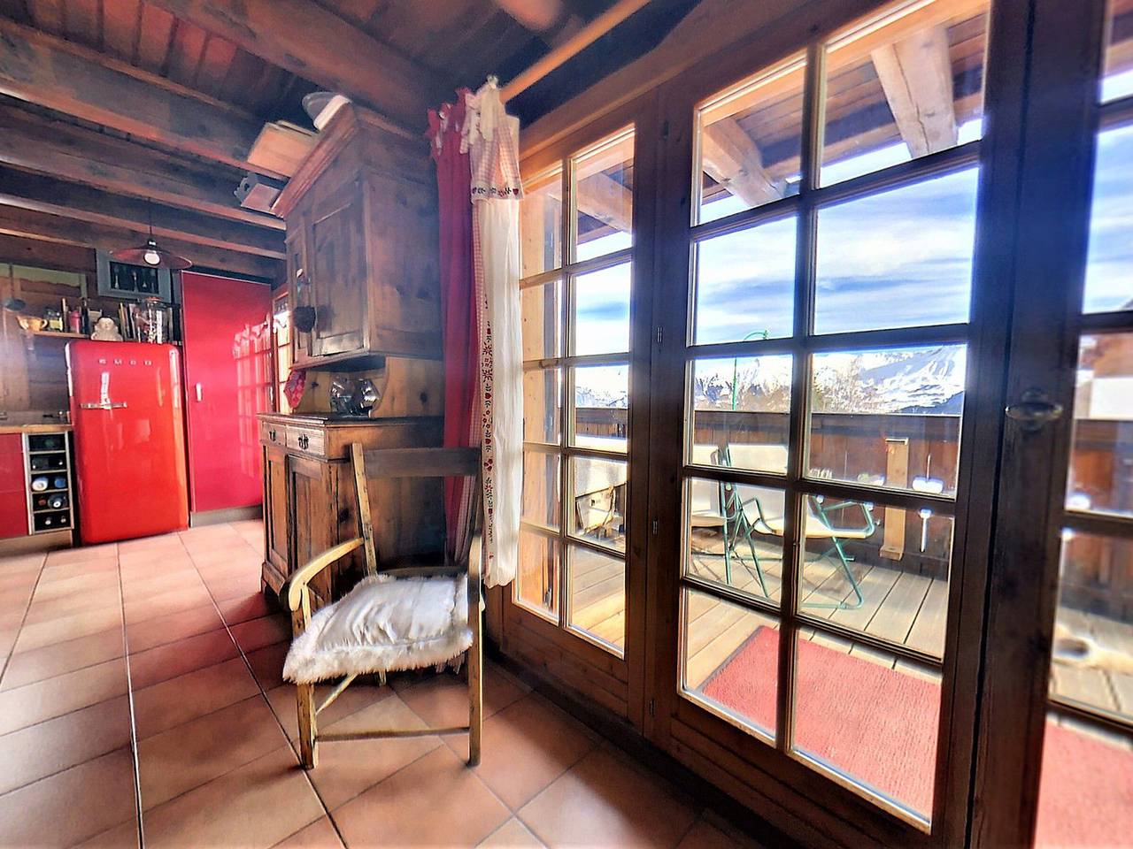 Cozy Chalet: Fireplace, Wifi, Sauna, Near Pistes & Shops in Le Corbier, Villarembert