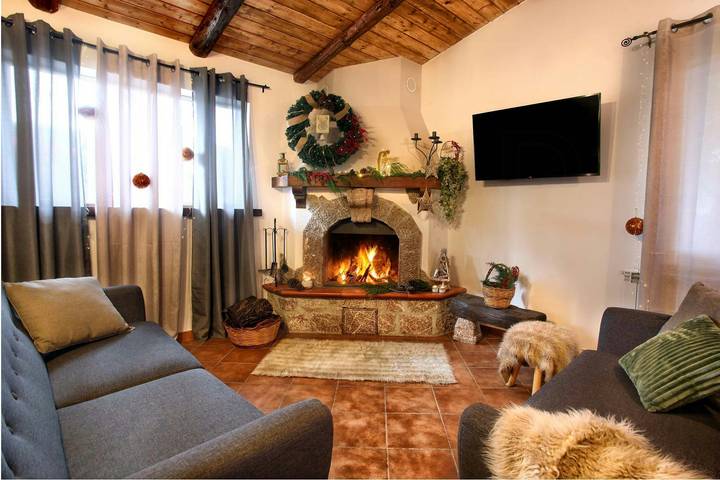 Baita per 6 persone, con giardino, adatto a famiglie con bambini in Sicilia