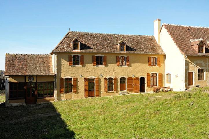 Gîte pour 15 personnes, avec terrasse à Mers-sur-Indre