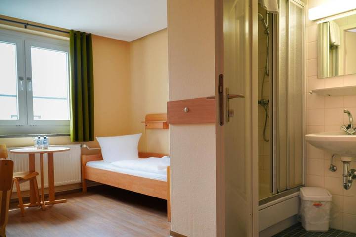 Hostel für 2 Personen, mit Ausblick und Garten, mit Haustier in Semperoper - 4