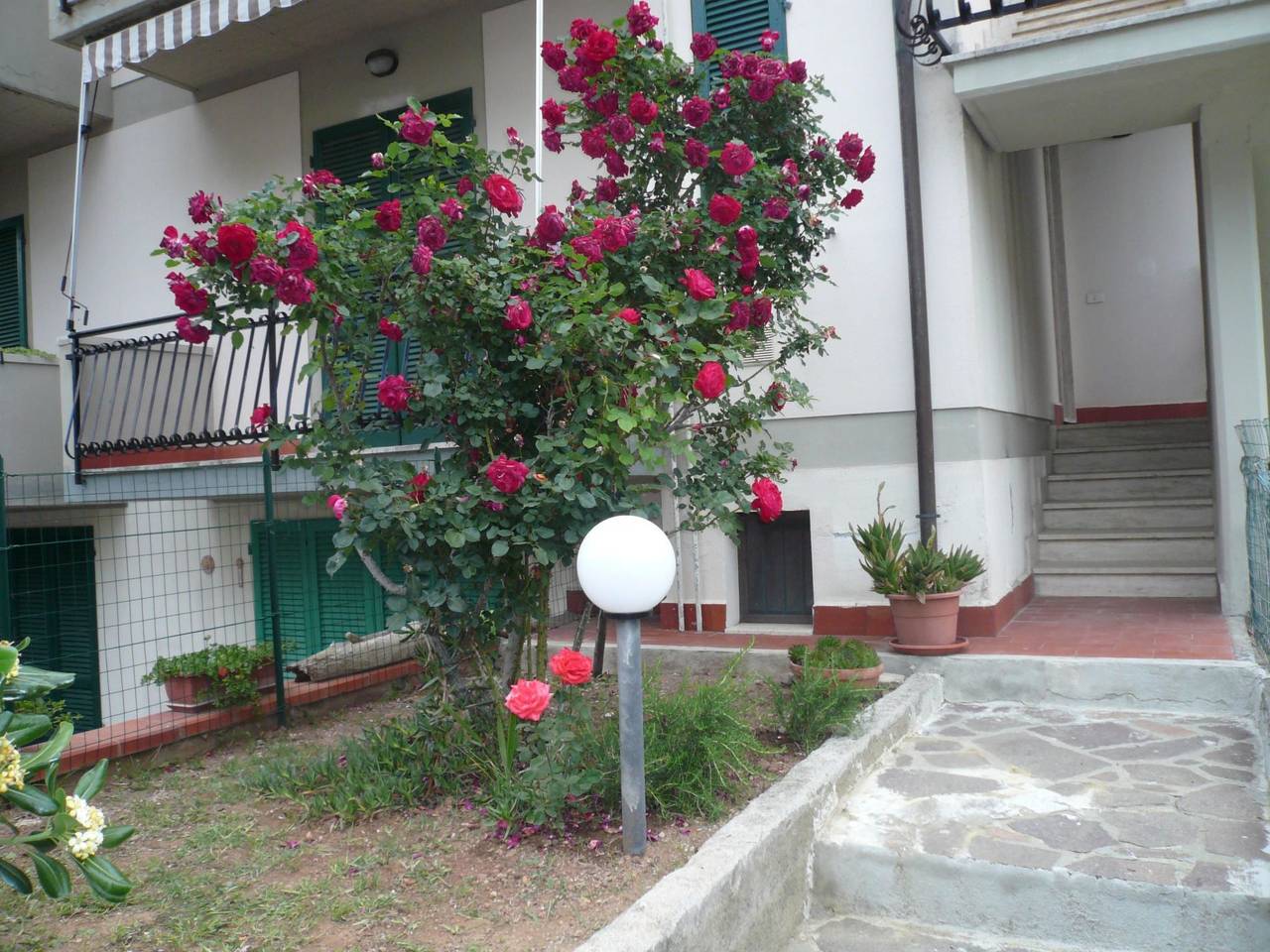 Apartamento entero, Wohnung mit Garten, Grill und Terrasse in Rosignano Solvay, Costa Etrusca