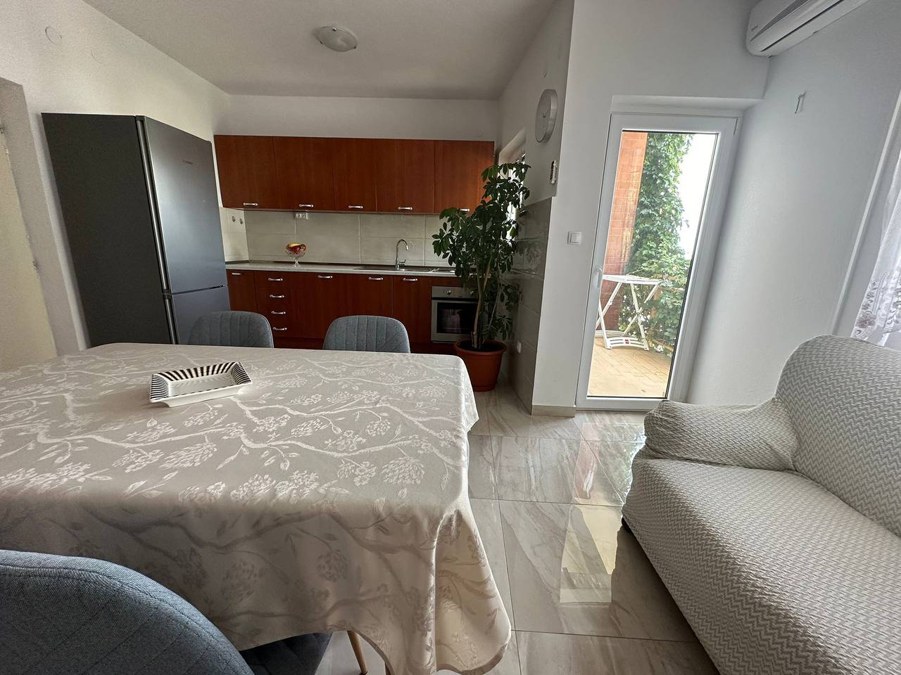 Ganze Wohnung, Apartments Jasna in Omiš (Kroatische Adria), Omis