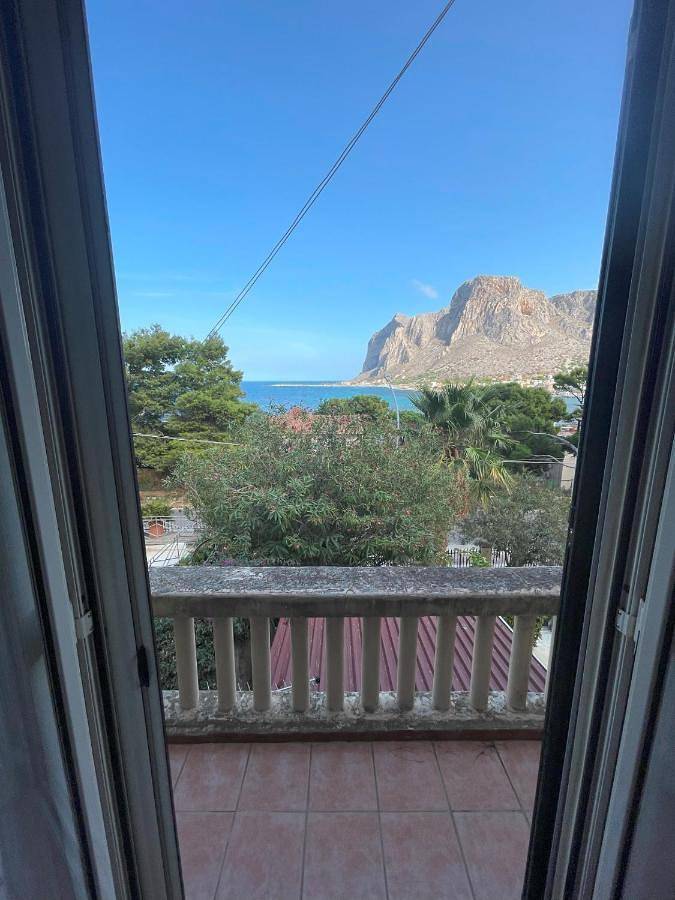 B&b per 4 persone, con Balcone e Terrazza nonché Giardino e Panorama a Sferracavallo