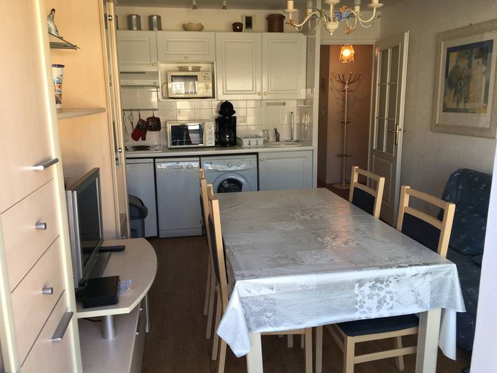 Ganze Wohnung, Typ 2 Kabine, 2 Min zum Strand, Balkon, Parkplatz, Haustiere willkommen! in Fort-Mahon-Plage, Abbeville und Umgebung