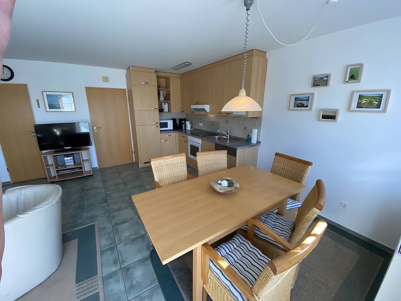 Ganze Wohnung, Ferienwohnung 'Elsternest' mit Privatterrasse, Gemeinschaftsgarten und Wi-Fi in Neßmersiel, Dornum
