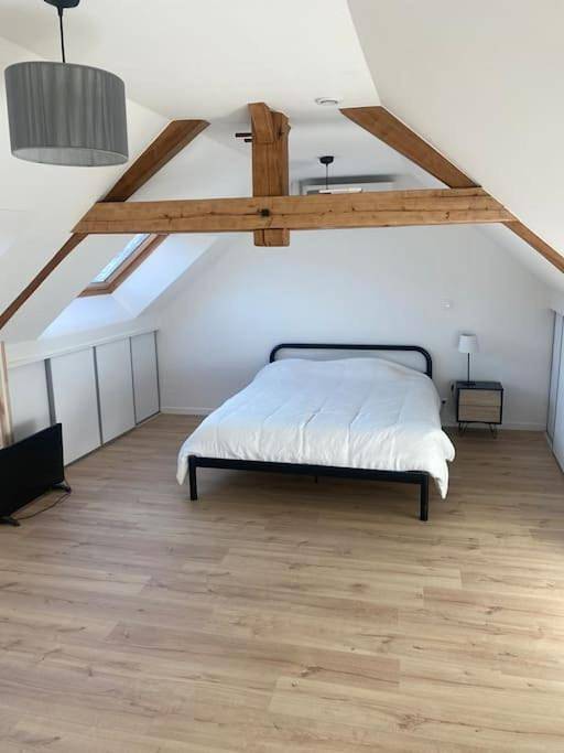 Location de vacances pour 5 personnes, avec terrasse et jardin dans Courcelles-Sapicourt