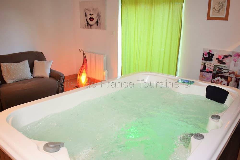 Gîte de charme en Touraine avec spa privatif in Bridoré, Région de Loches