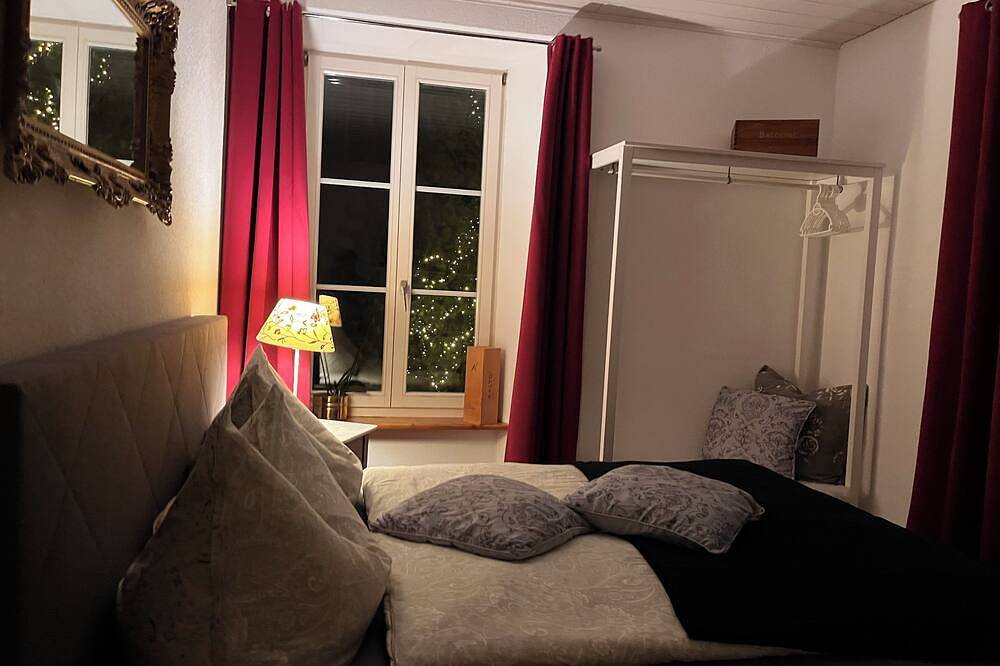 Ganze Wohnung, Ferien nahe Andermatt - Zentralschweiz - Gurtnellen 2.5 Zi. für max 4 Personen in Gurtnellen, Uri