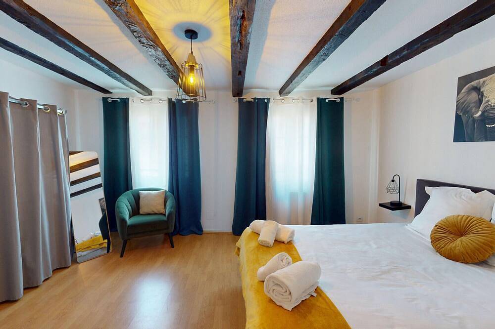 Entire apartment, Triplex Le Bel Atre in Sélestat, Sélestat-Erstein region