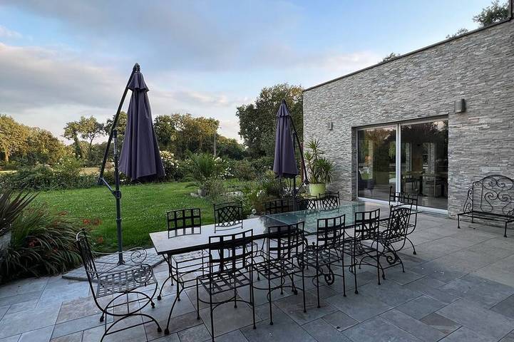 Hôtel pour 30 personnes dans Saint-Médard-sur-Ille