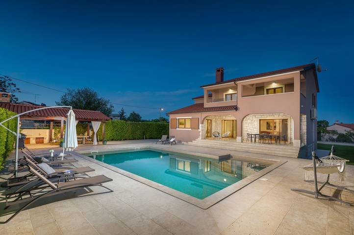 Ferienhaus für 6 Personen, mit Pool und Garten in Sveti Petar u Šumi