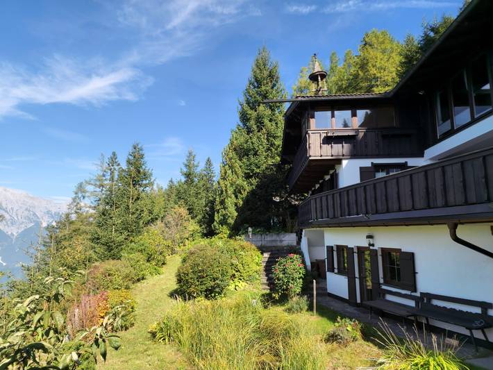 Ferienhaus für 6 Personen, mit Balkon und Whirlpool sowie Terrasse und Garten in Wattens