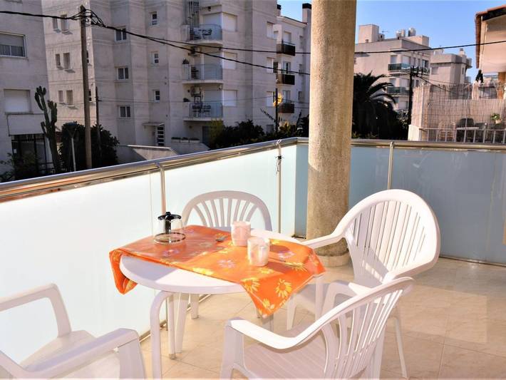 Gîte pour 8 personnes, avec terrasse à Calafell - 2