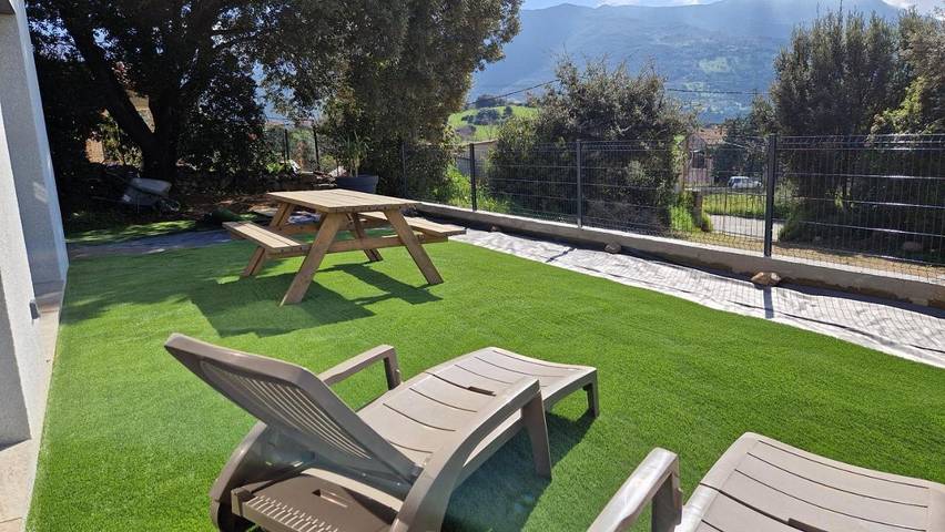 Appartement de vacances pour 6 personnes, avec terrasse et jardin