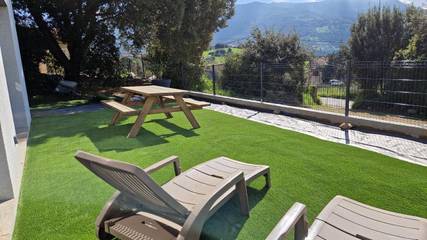 Gîte pour 6 personnes, avec jardin et terrasse à Peri
