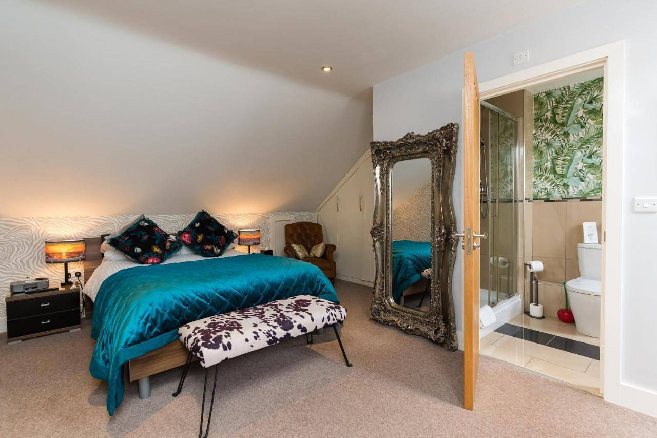 Twin Room with Shared Bathroom in Aberystwyth, Cardigan Bay