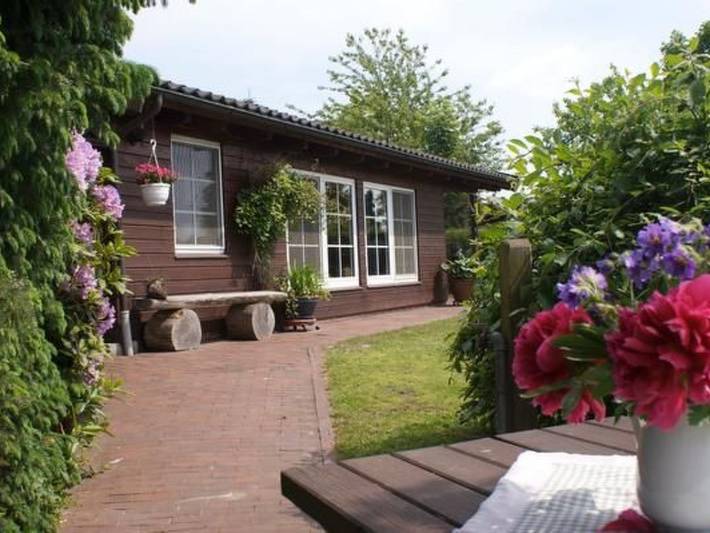 Ferienhaus für 4 Personen, mit Garten in Bockhorn