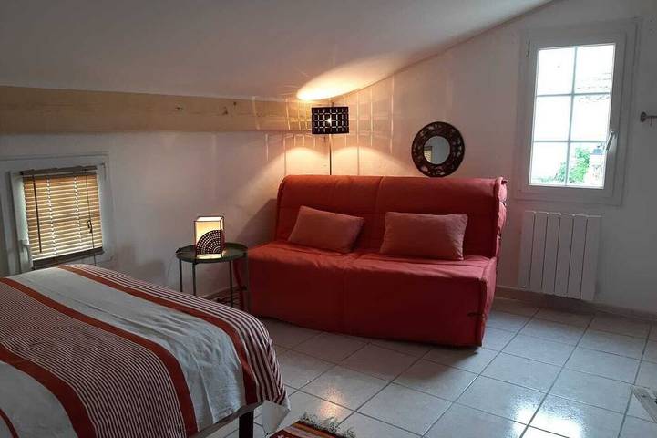 Location de vacances pour 6 personnes, avec balcon, animaux acceptés à Saint-Pierre-de-Vassols - 4