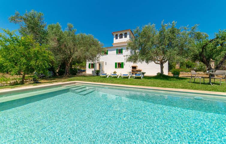 Acogedor apartamento con piscina, cocina y aire acondicionado cerca de la ciudad de Binissalem in Binisalem, Interior de Mallorca