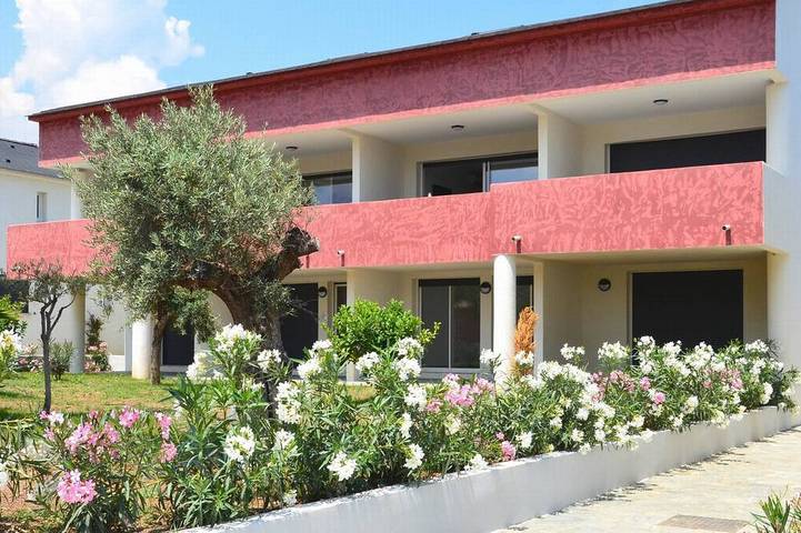 Appartamento vacanze per 4 persone, con piscina e balcone, con animali domestici - 1