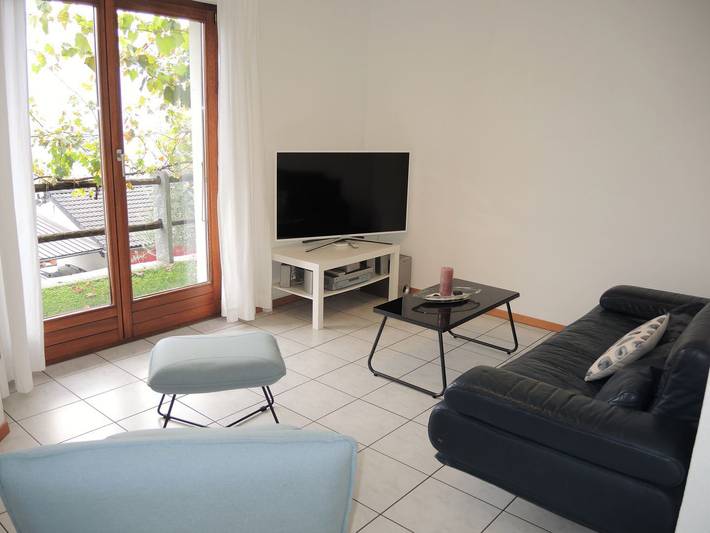 Holiday paradise for the whole family with a beautiful view and a private outdoor pool in Medoscio, Cugnasco-Gerra