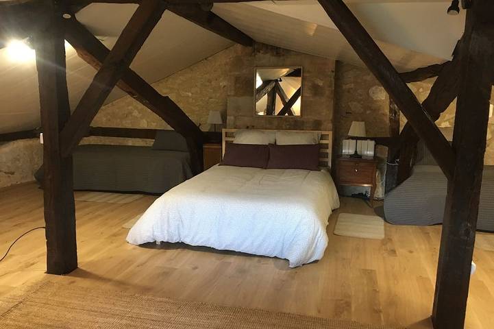 Location de vacances pour 6 personnes, avec jardin à Bourdeilles - 2