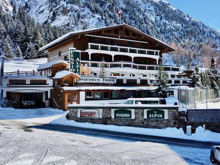 Ferienwohnung für 2 Personen, mit Terrasse und Garten sowie Sauna in St. Leonhard im Pitztal